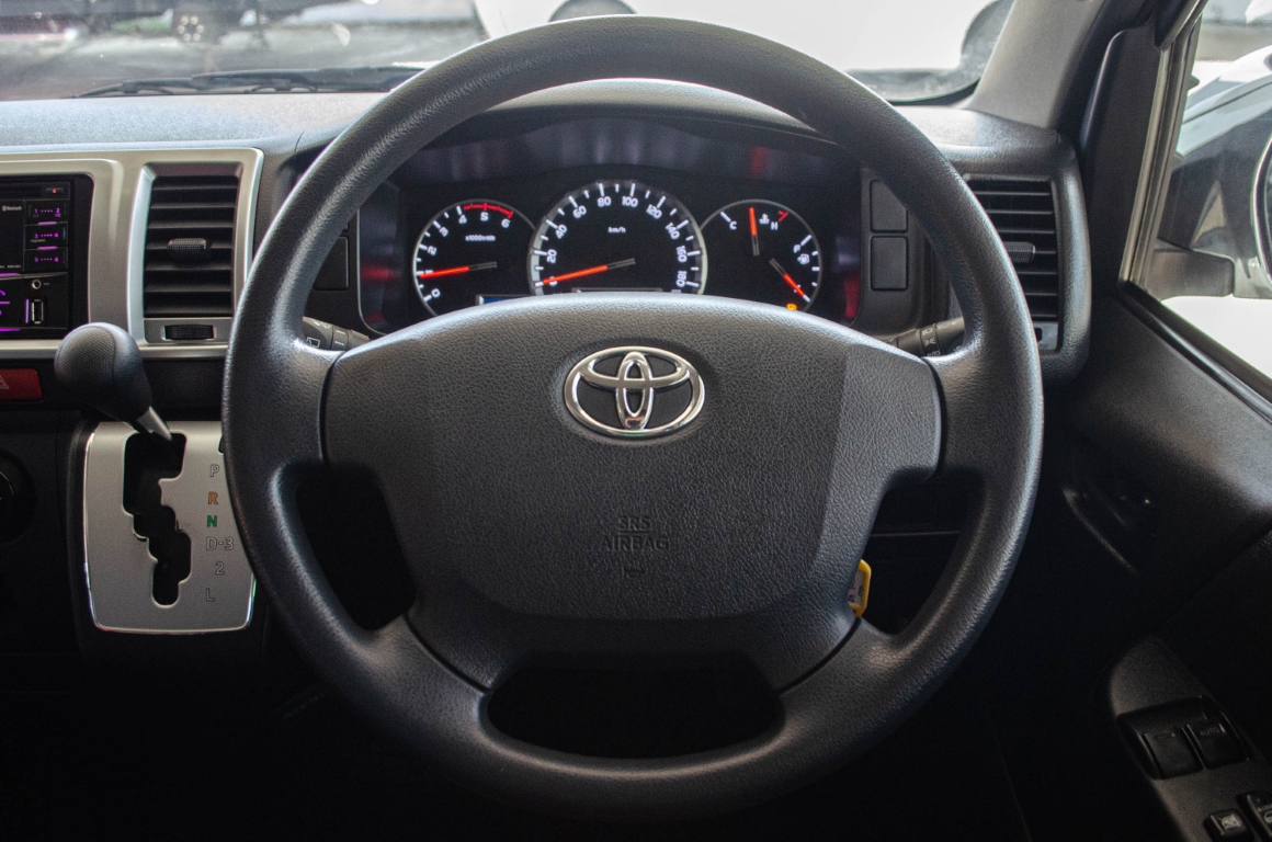 Toyota Ventury 3.0 G 2018 *LK0250*